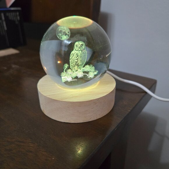Owl light-up crystal ball - Picture 2 of 4